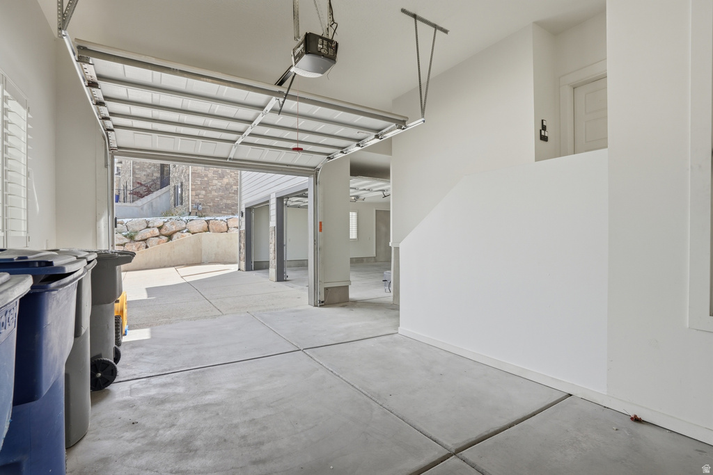 208 E PARKWAY CIR North Salt Lake, UT 84054