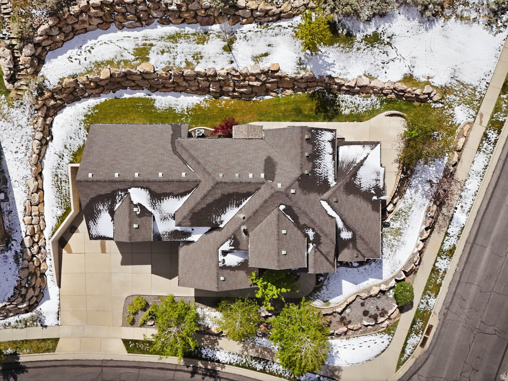 208 E PARKWAY CIR North Salt Lake, UT 84054