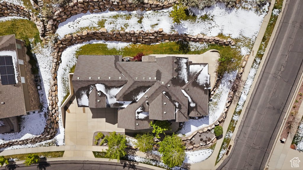 208 E PARKWAY CIR North Salt Lake, UT 84054