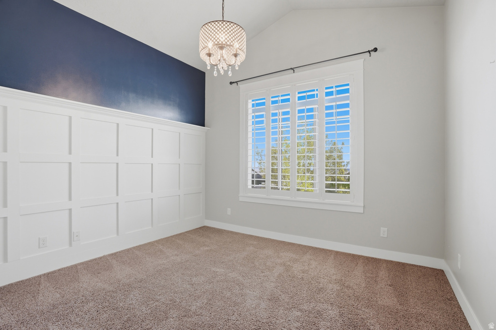 208 E PARKWAY CIR North Salt Lake, UT 84054