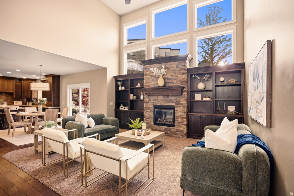 208 E PARKWAY CIR North Salt Lake, UT 84054