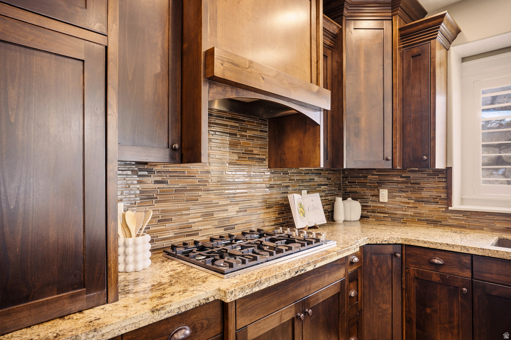 208 E PARKWAY CIR North Salt Lake, UT 84054