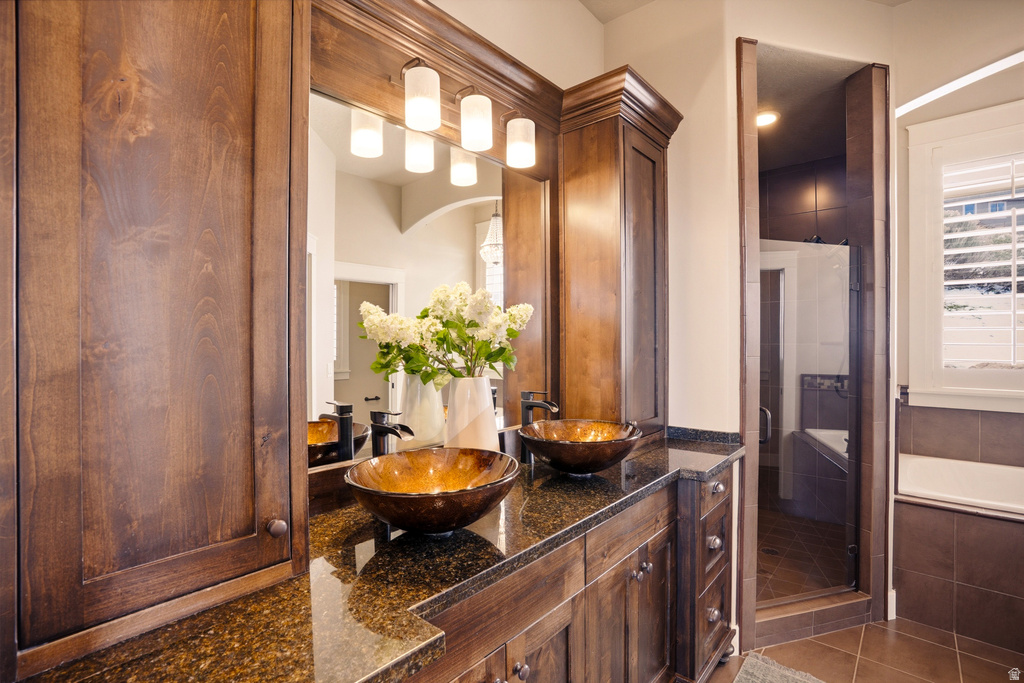 208 E PARKWAY CIR North Salt Lake, UT 84054