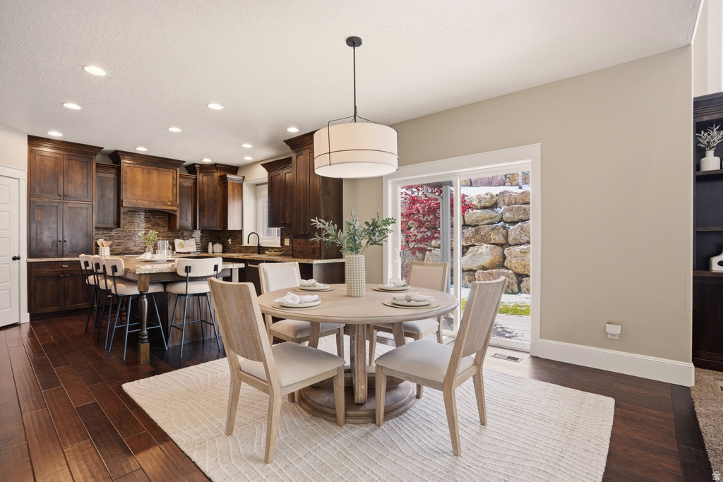 208 E PARKWAY CIR North Salt Lake, UT 84054