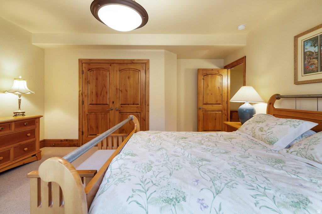 3168 E BAVARIAN CT Sandy, UT 84093