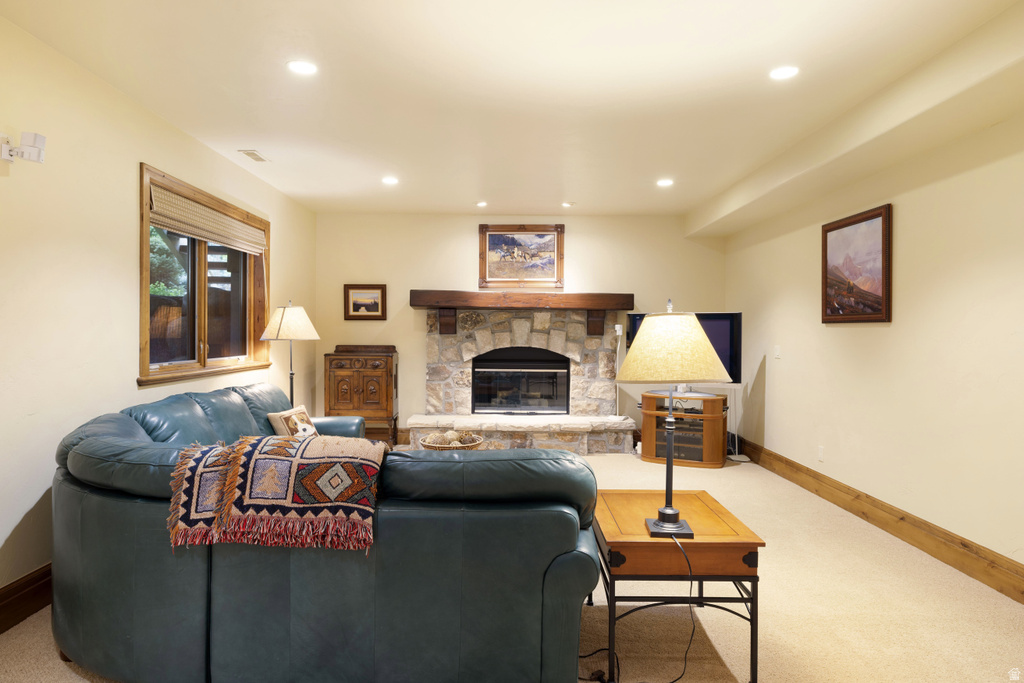 3168 E BAVARIAN CT Sandy, UT 84093