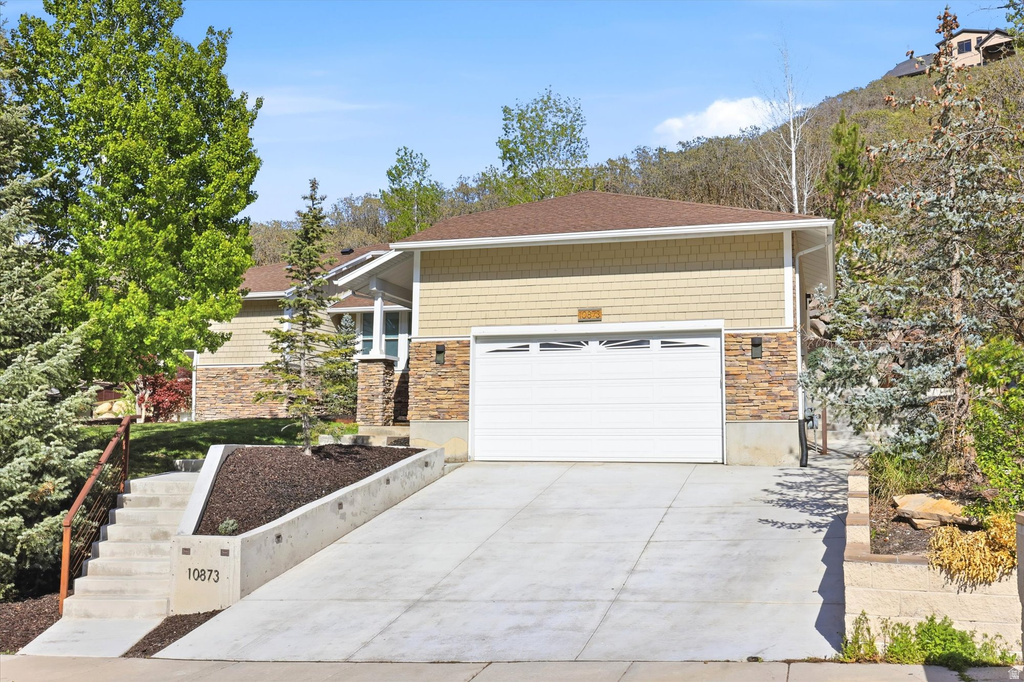 10873 S LOSTWOOD DR Sandy, UT 84092