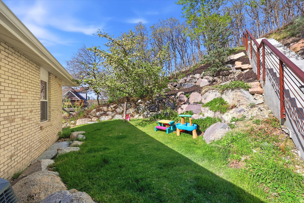 10873 S LOSTWOOD DR Sandy, UT 84092