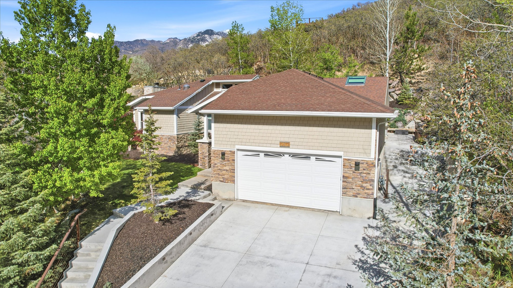 10873 S LOSTWOOD DR Sandy, UT 84092