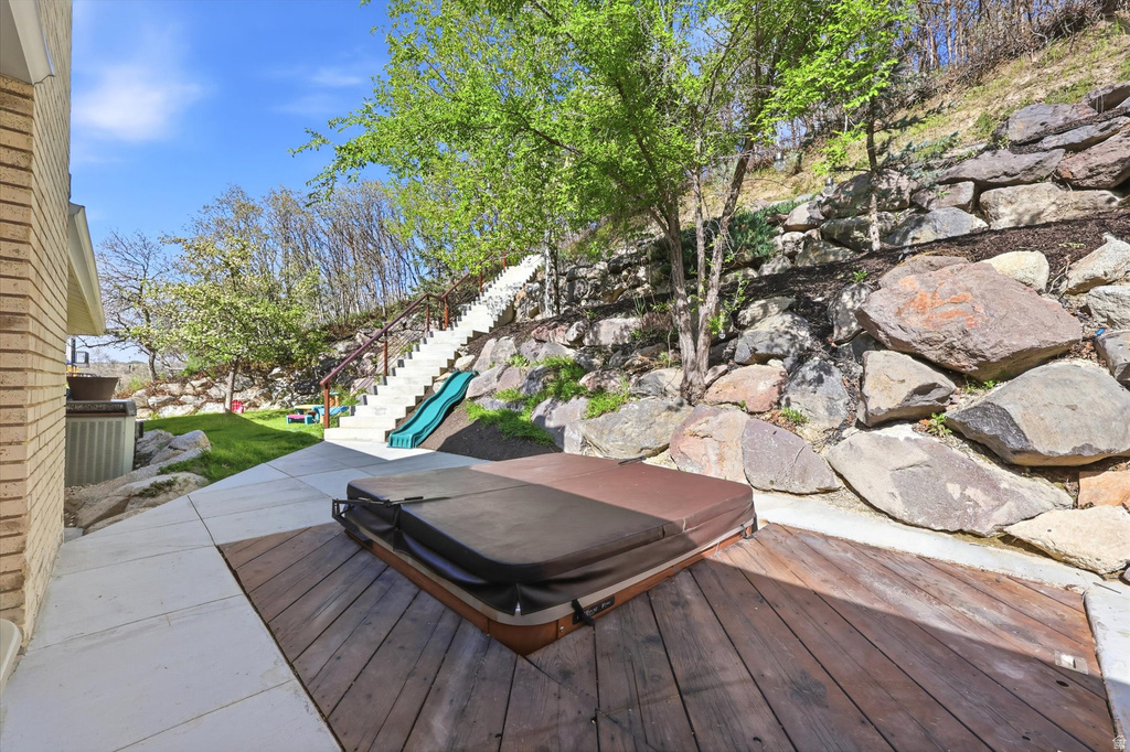 10873 S LOSTWOOD DR Sandy, UT 84092