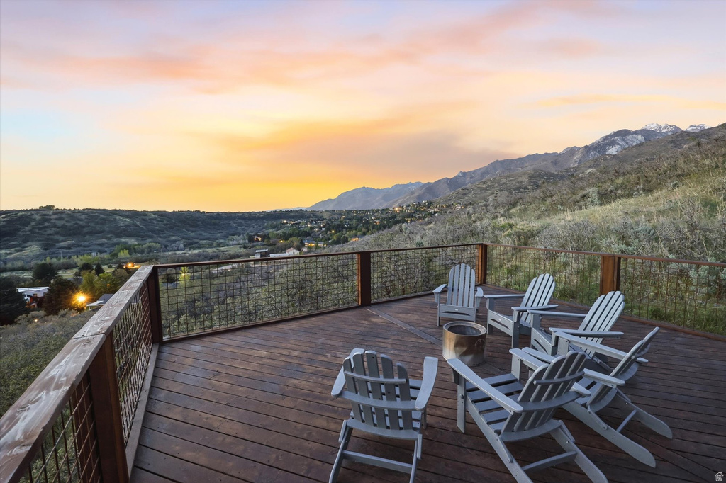 10873 S LOSTWOOD DR Sandy, UT 84092