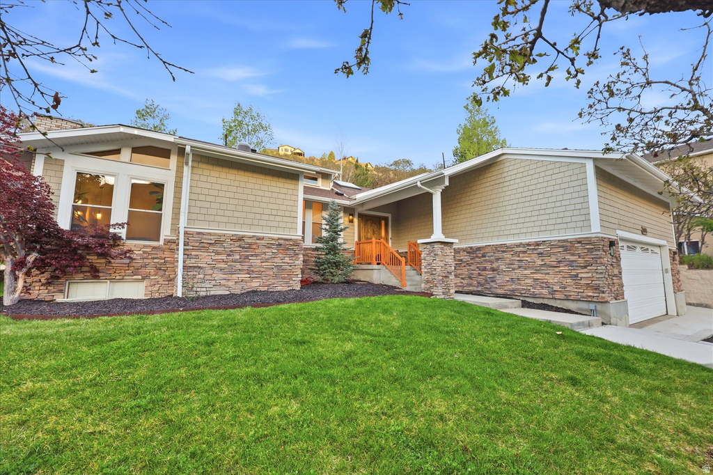 10873 S LOSTWOOD DR Sandy, UT 84092