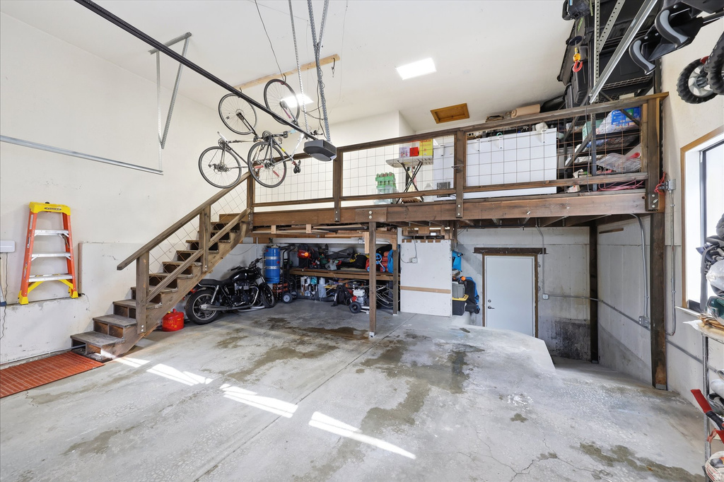 10873 S LOSTWOOD DR Sandy, UT 84092