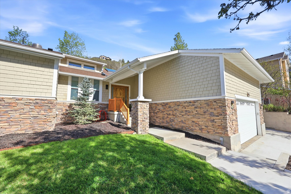 10873 S LOSTWOOD DR Sandy, UT 84092