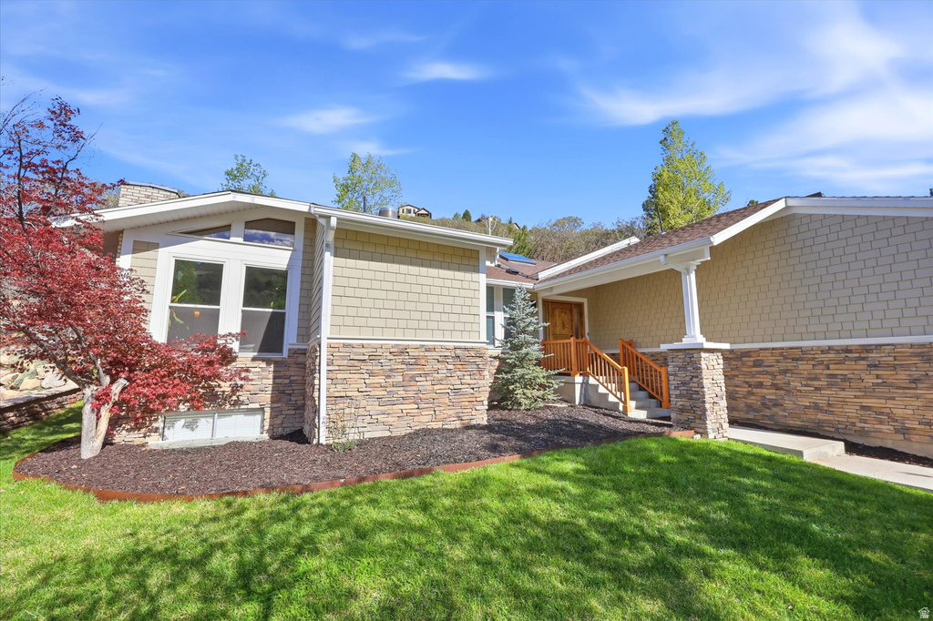 10873 S LOSTWOOD DR Sandy, UT 84092