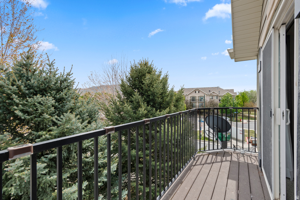 1432 W BRUNELLO DR Bluffdale, UT 84065