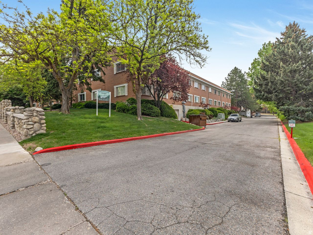 2708 S HIGHLAND DR #2 Salt Lake City, UT 84106