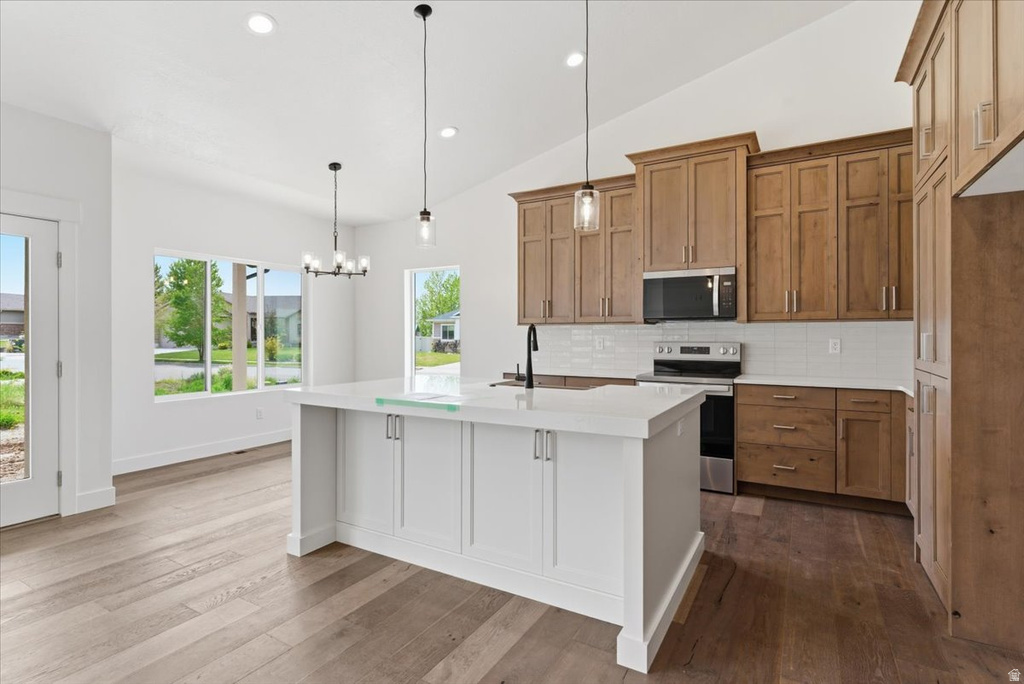 381 W 2100 S #46 Perry, UT 84302