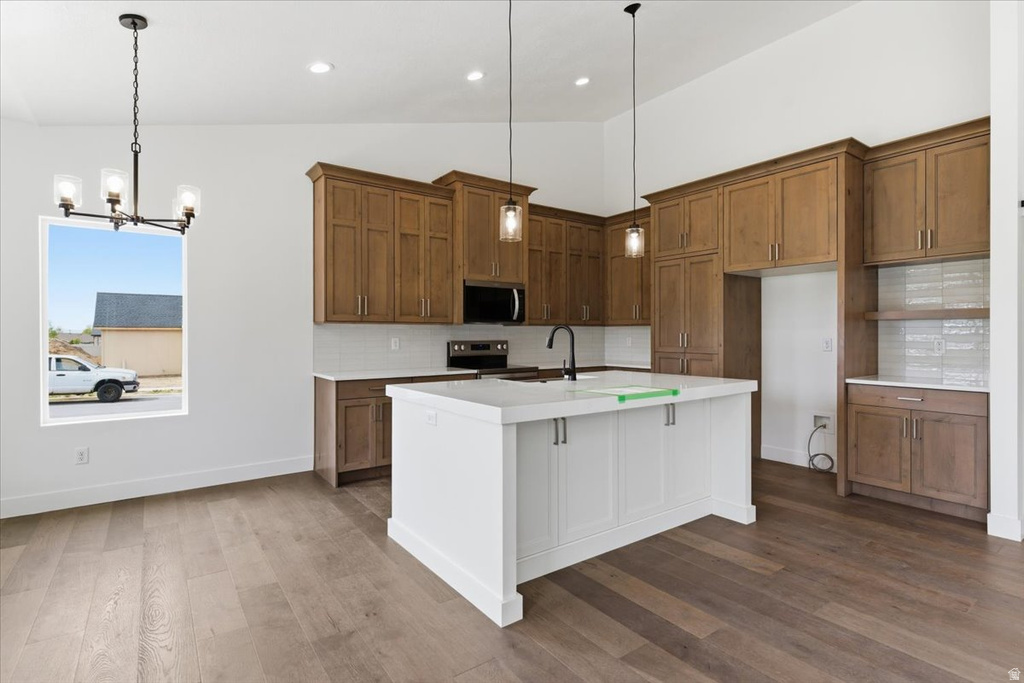 381 W 2100 S #46 Perry, UT 84302