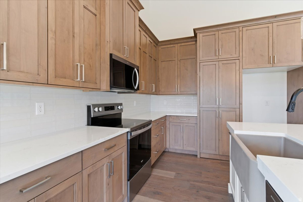 381 W 2100 S #46 Perry, UT 84302