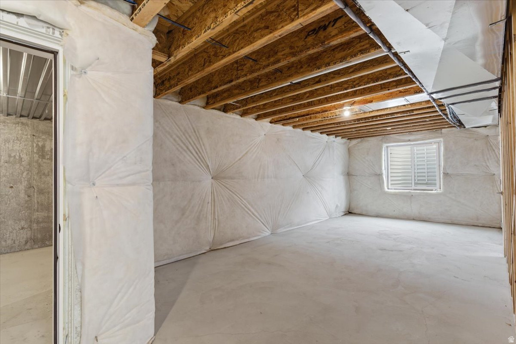 381 W 2100 S #46 Perry, UT 84302