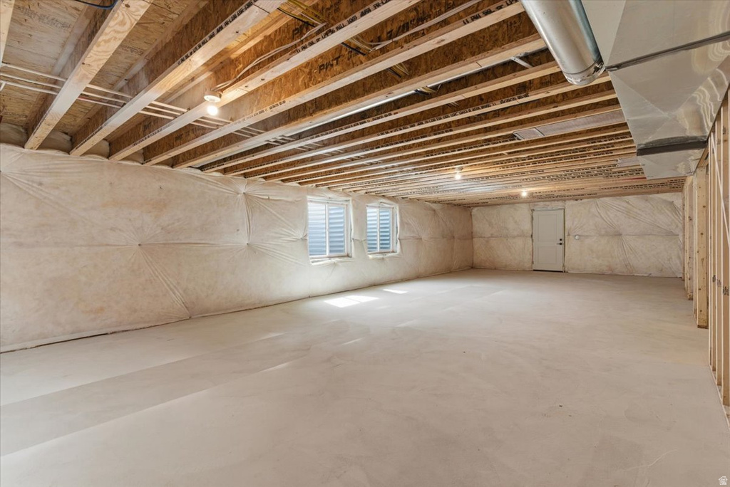 381 W 2100 S #46 Perry, UT 84302