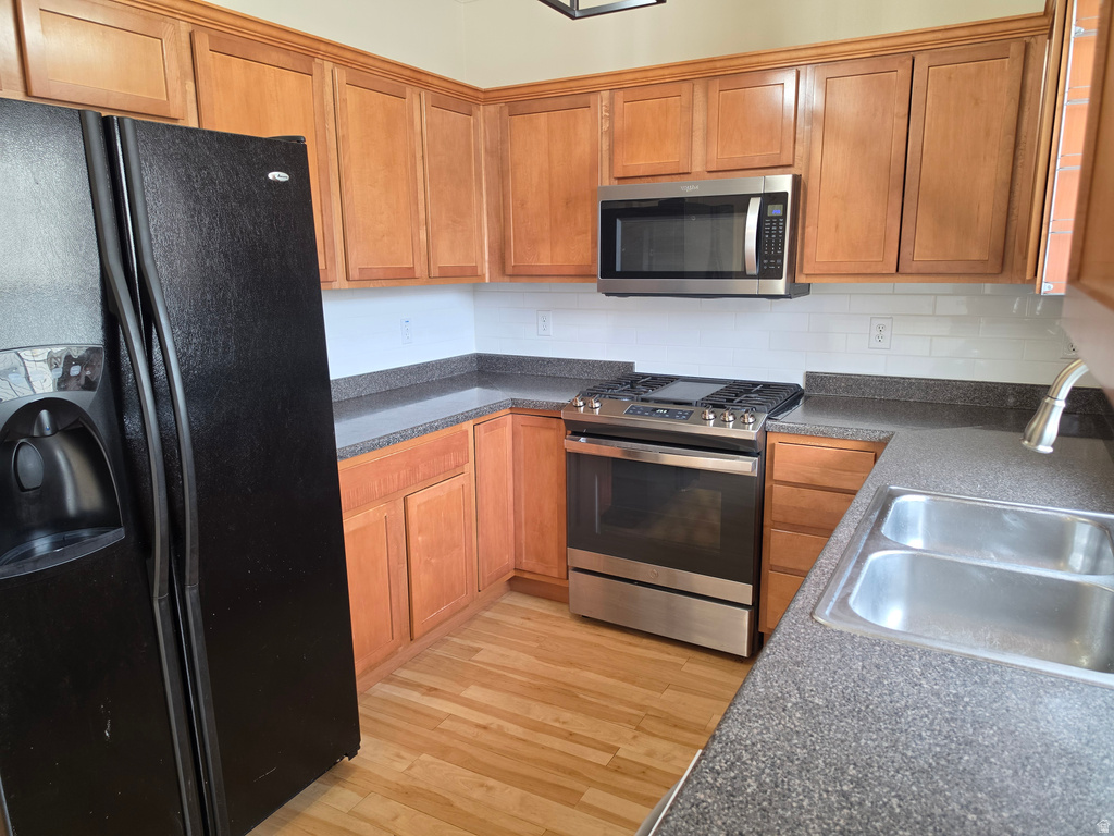 8769 S BROWN PARK DR West Jordan, UT 84081