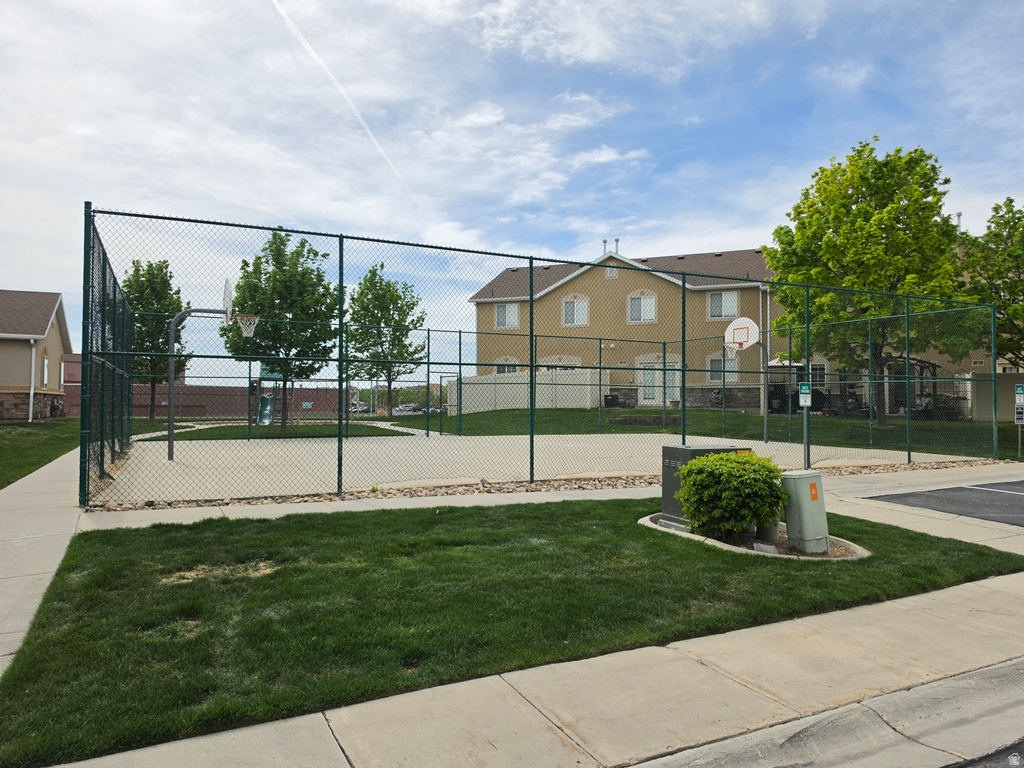 8769 S BROWN PARK DR West Jordan, UT 84081