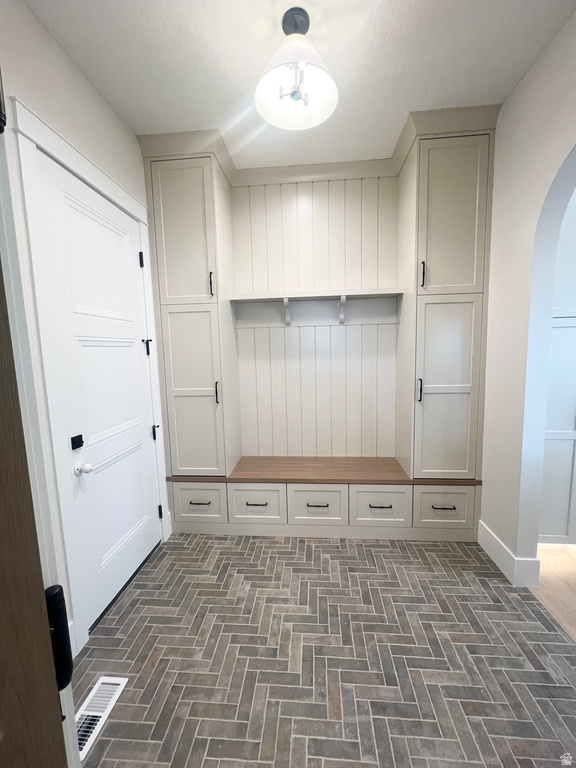 9 W POWELL ST #130 Vineyard, UT 84059