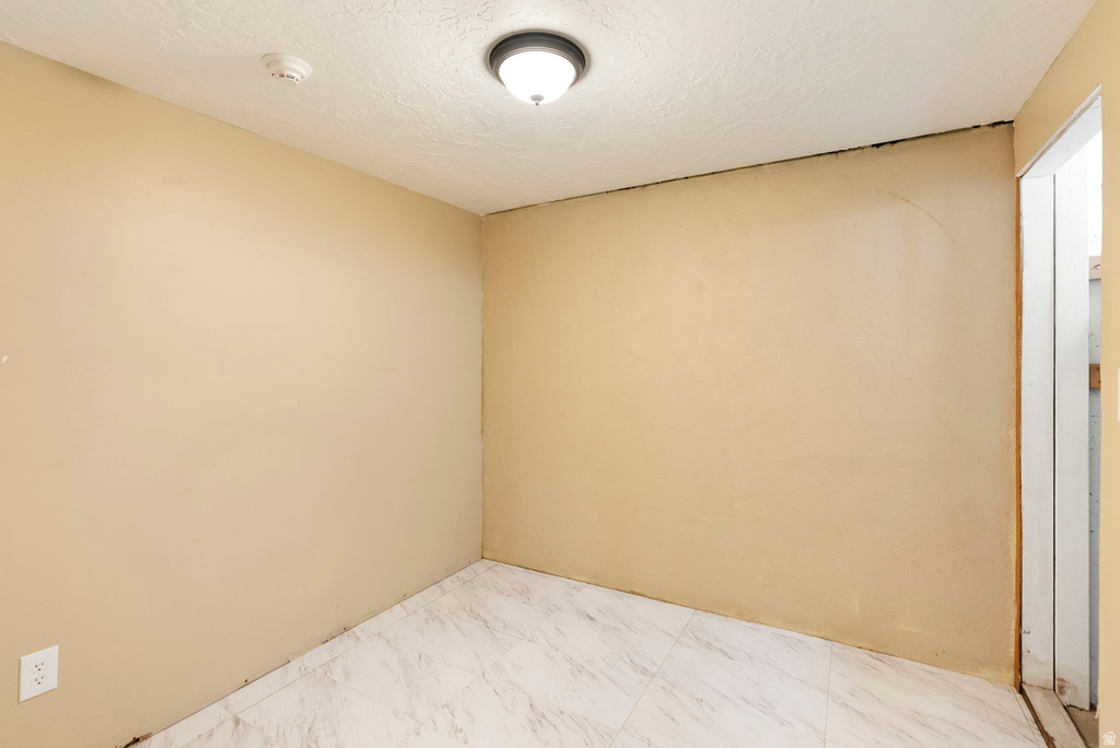 1170 S 1075 E Clearfield, UT 84015