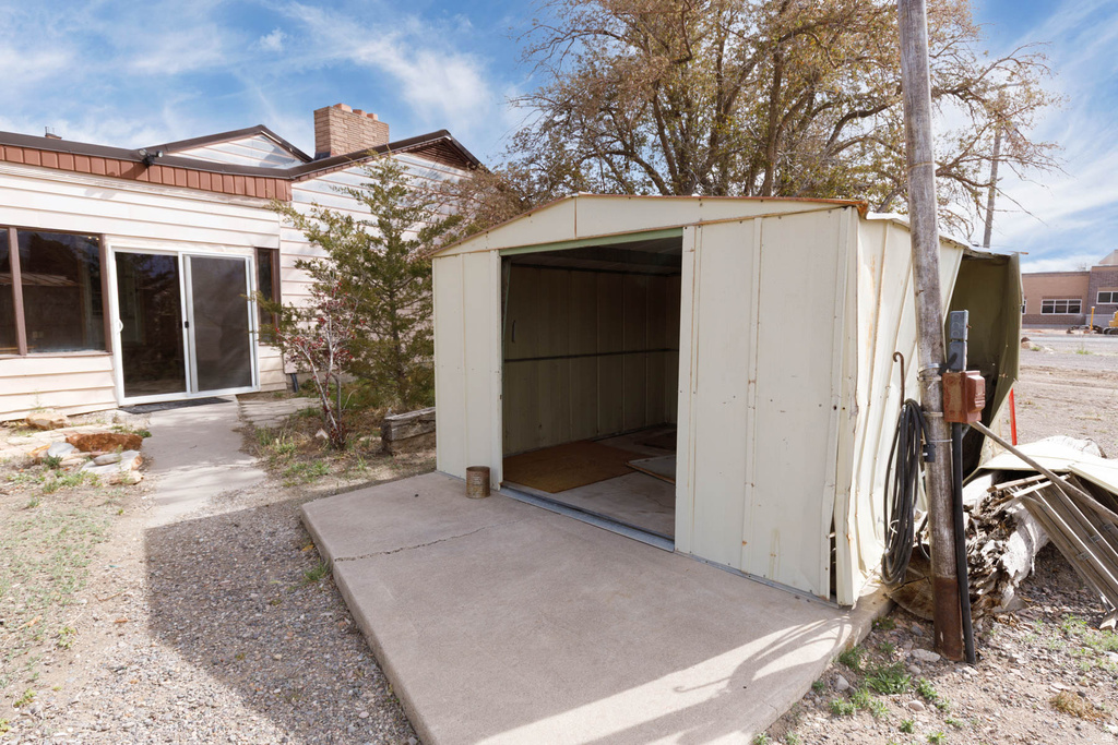 210 S 100 W Circleville, UT 84723