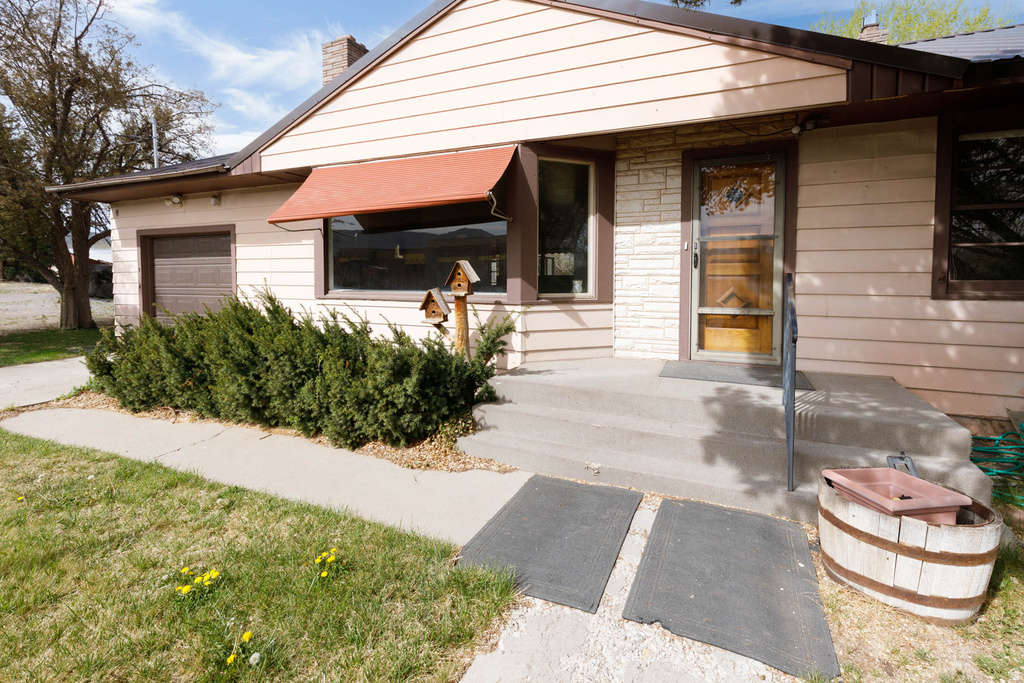 210 S 100 W Circleville, UT 84723