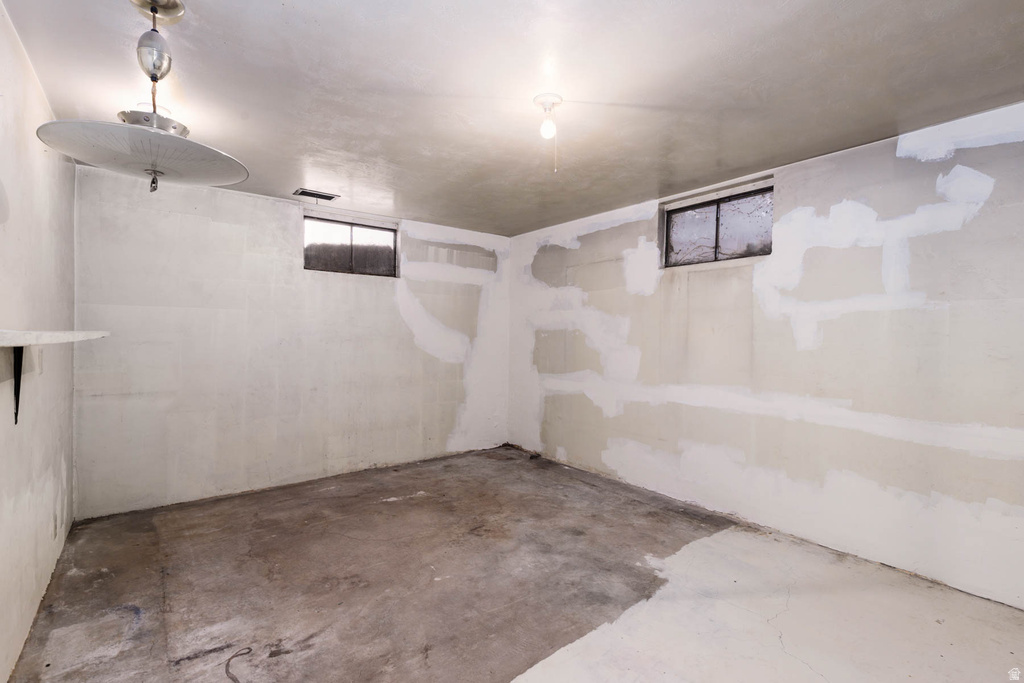 210 S 100 W Circleville, UT 84723