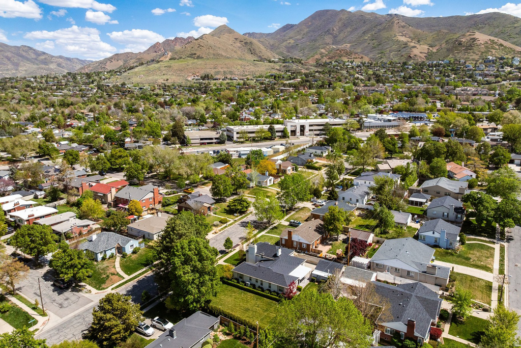 2390 E BERNADINE DR Salt Lake City, UT 84109