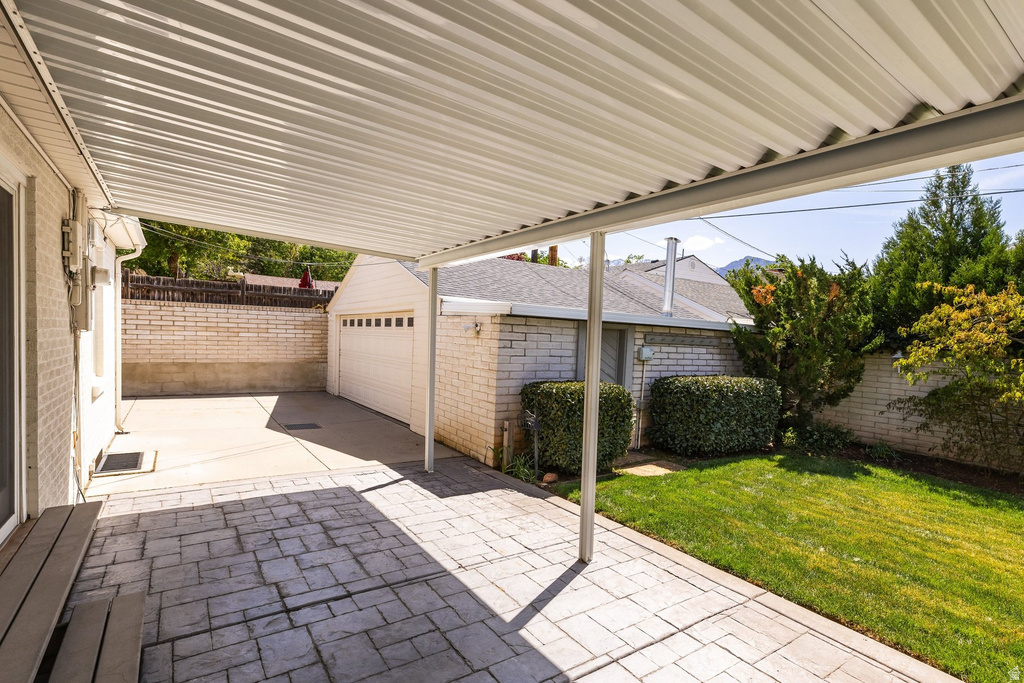 2390 E BERNADINE DR Salt Lake City, UT 84109