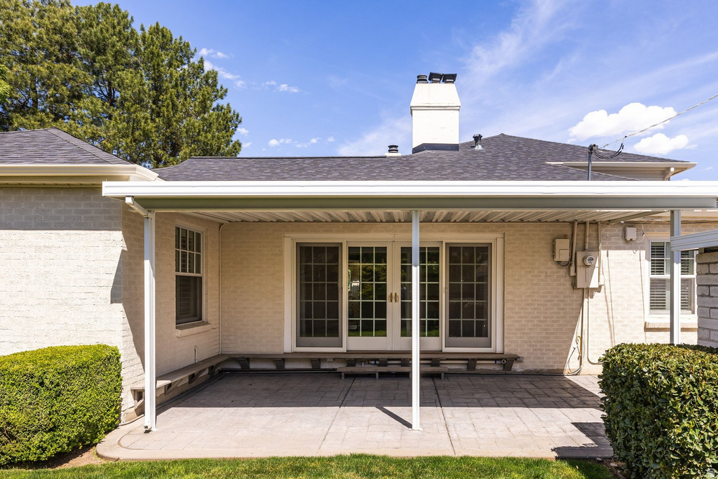 2390 E BERNADINE DR Salt Lake City, UT 84109