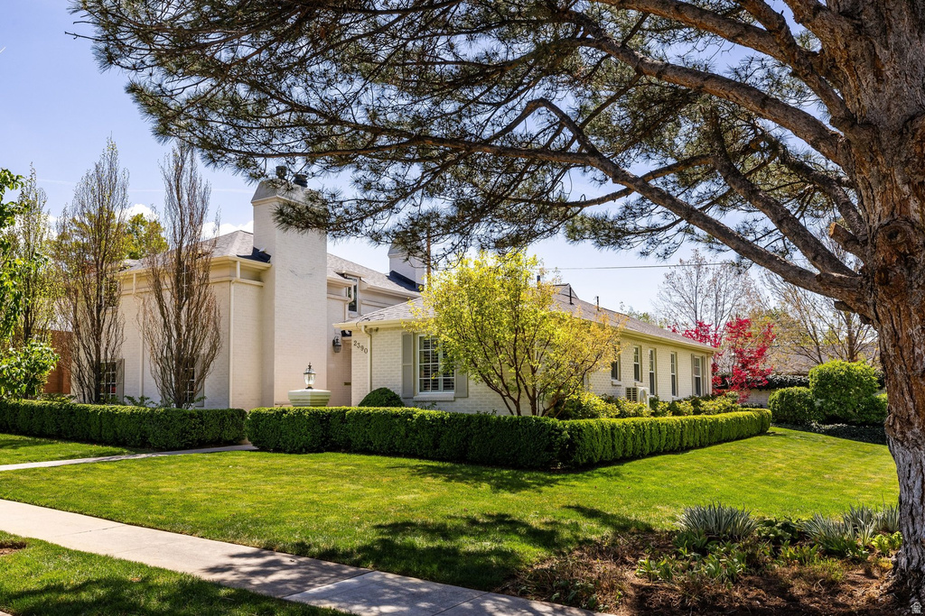 2390 E BERNADINE DR Salt Lake City, UT 84109