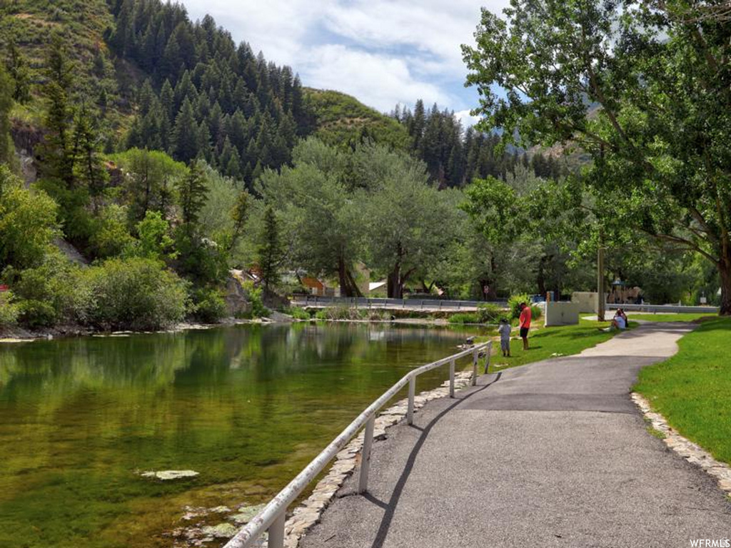 6758 FAIRFAX DR Provo, UT 84604