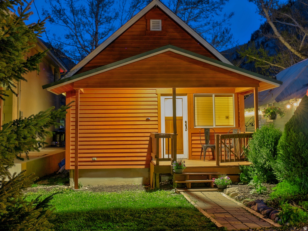 6758 FAIRFAX DR Provo, UT 84604