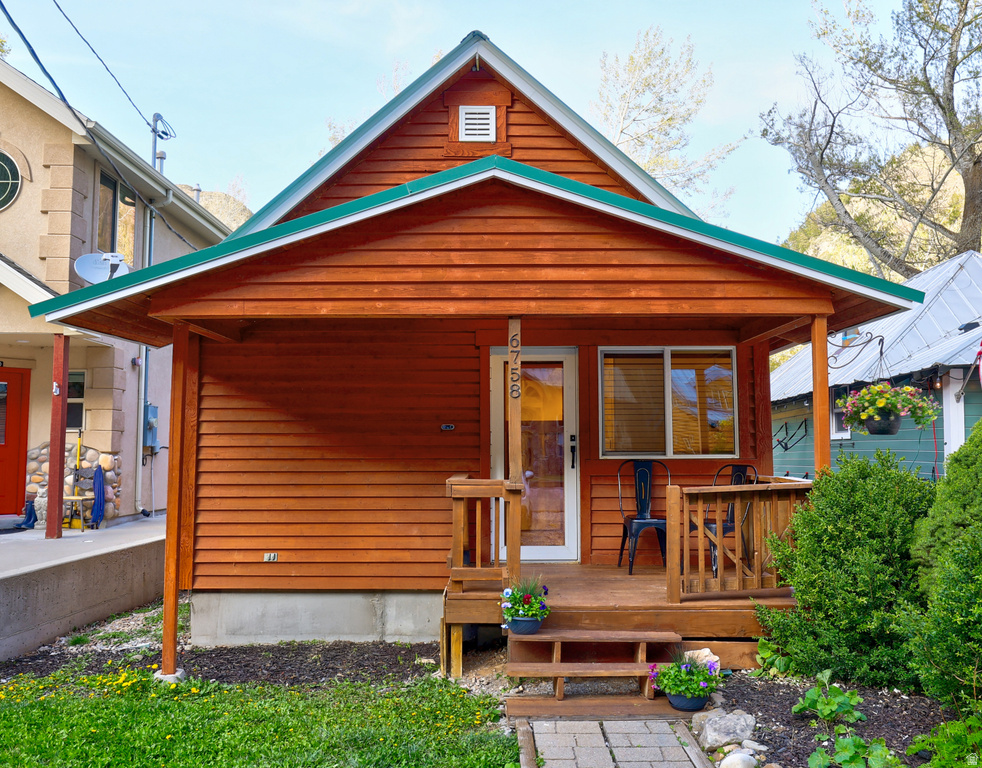 6758 FAIRFAX DR Provo, UT 84604