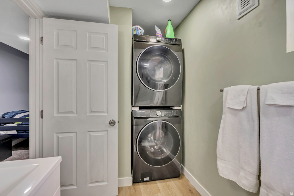 6621 S CYCLAMEN DR West Jordan, UT 84084