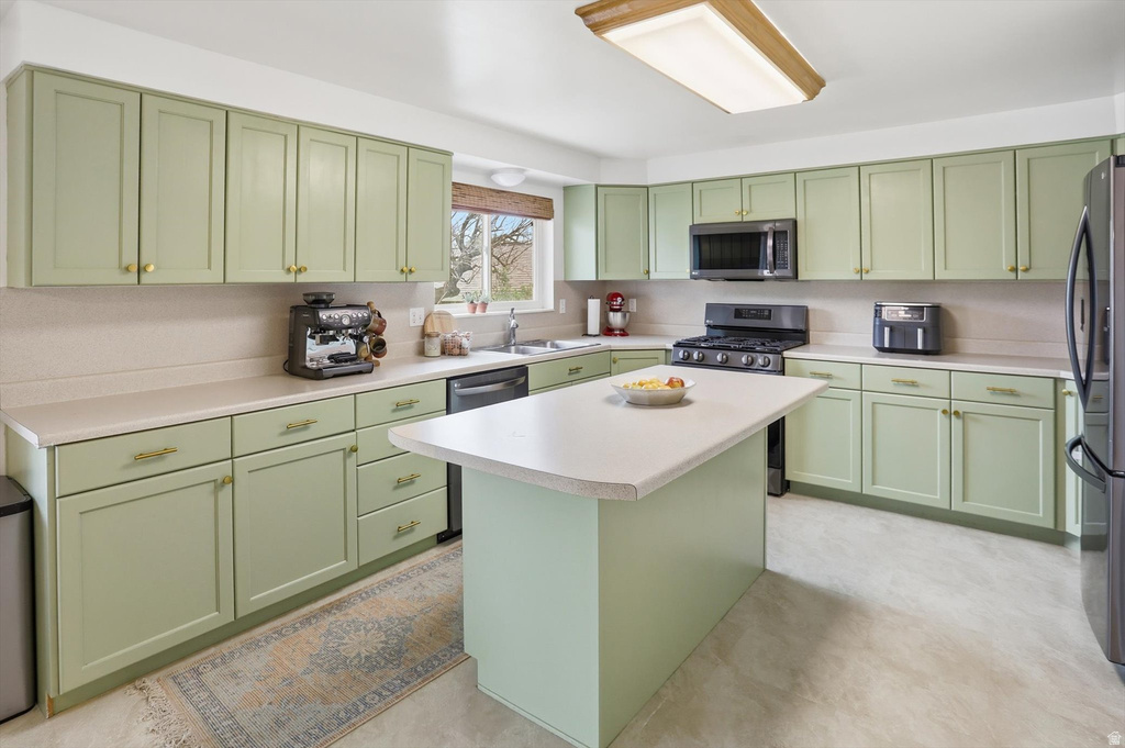 5108 S 2000 W Roy, UT 84067