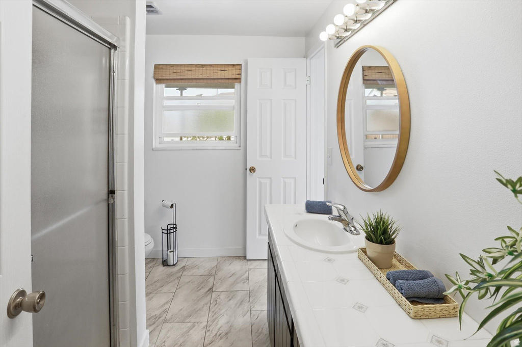 5108 S 2000 W Roy, UT 84067