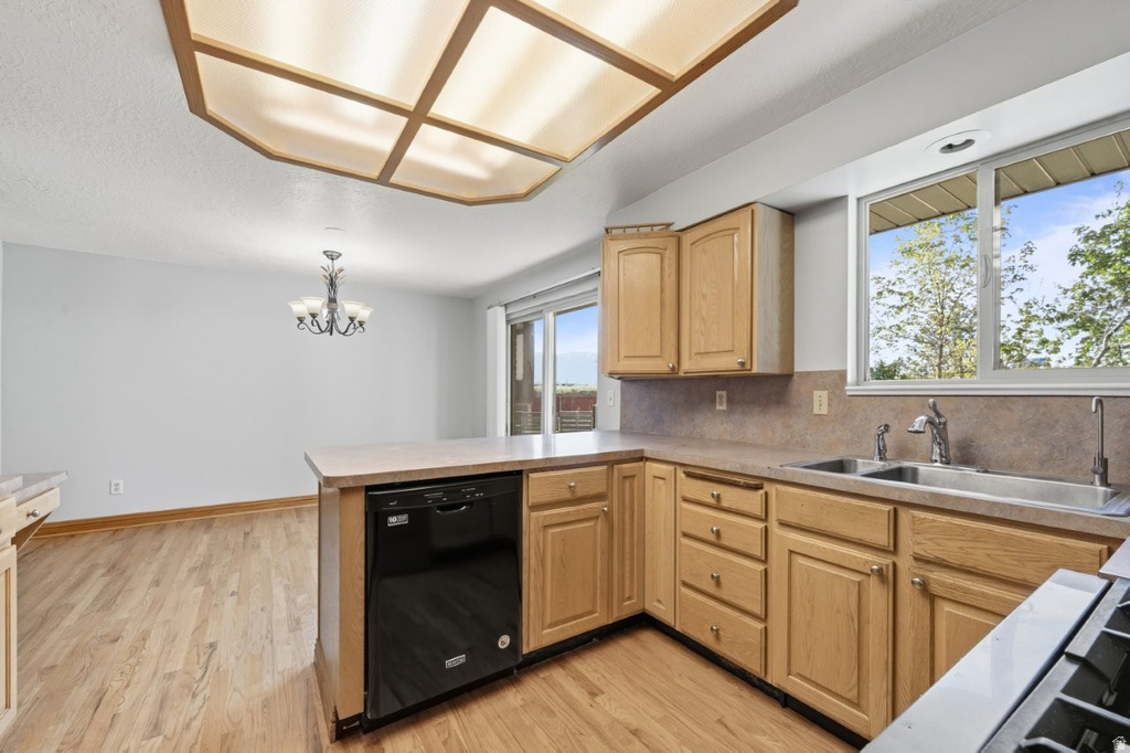 1639 W 4575 S Roy, UT 84067