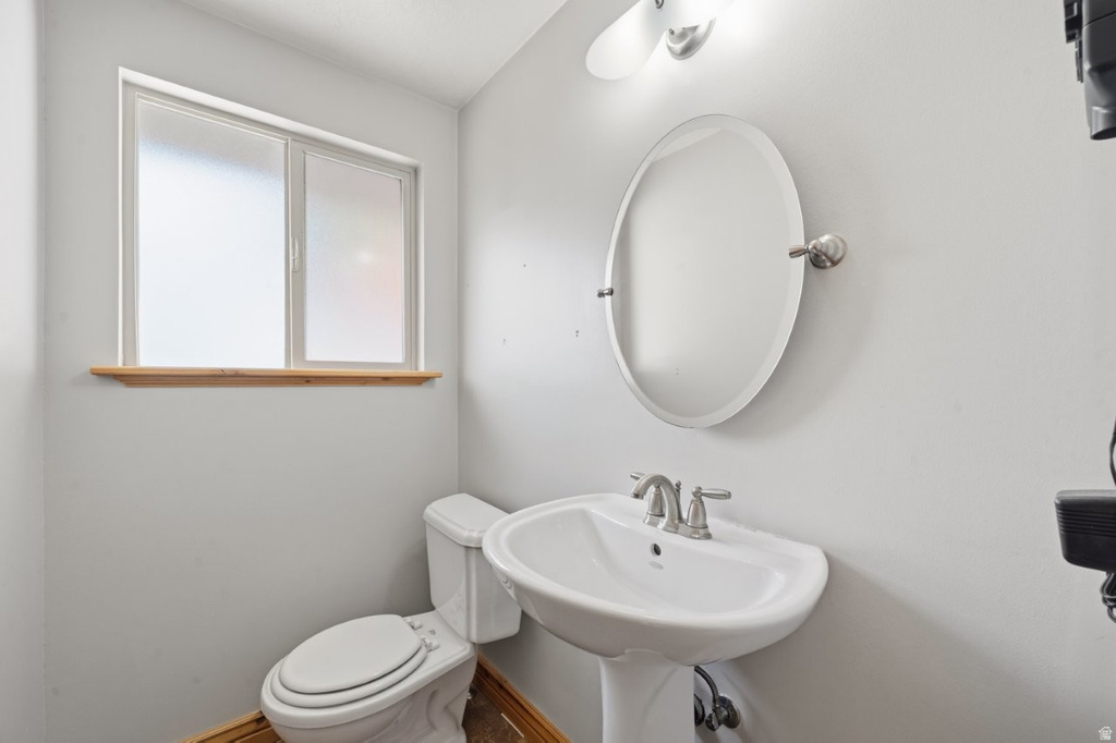 1639 W 4575 S Roy, UT 84067