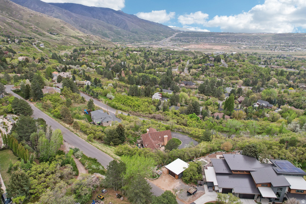2686 E BONNEVILLE TERRACE DR South Ogden, UT 84403
