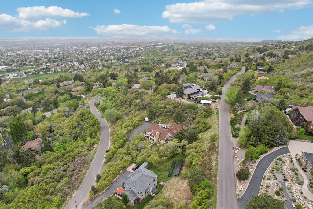 2686 E BONNEVILLE TERRACE DR South Ogden, UT 84403