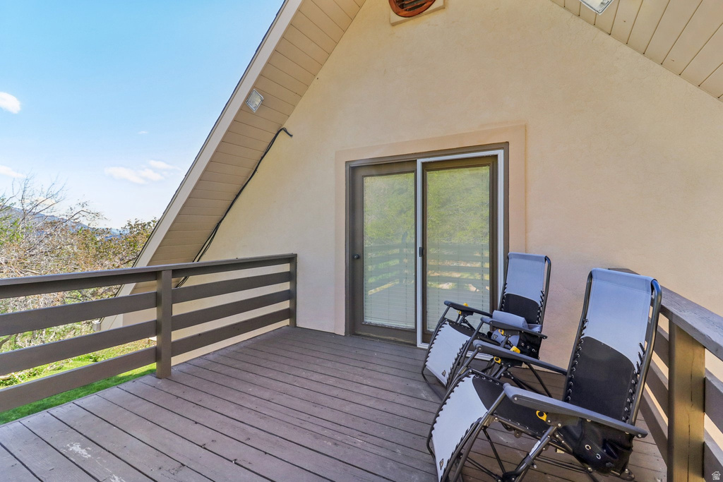2686 E BONNEVILLE TERRACE DR South Ogden, UT 84403