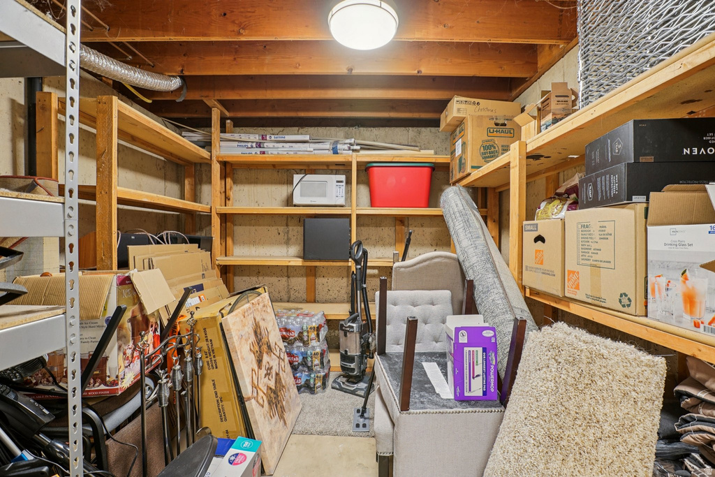 2686 E BONNEVILLE TERRACE DR South Ogden, UT 84403