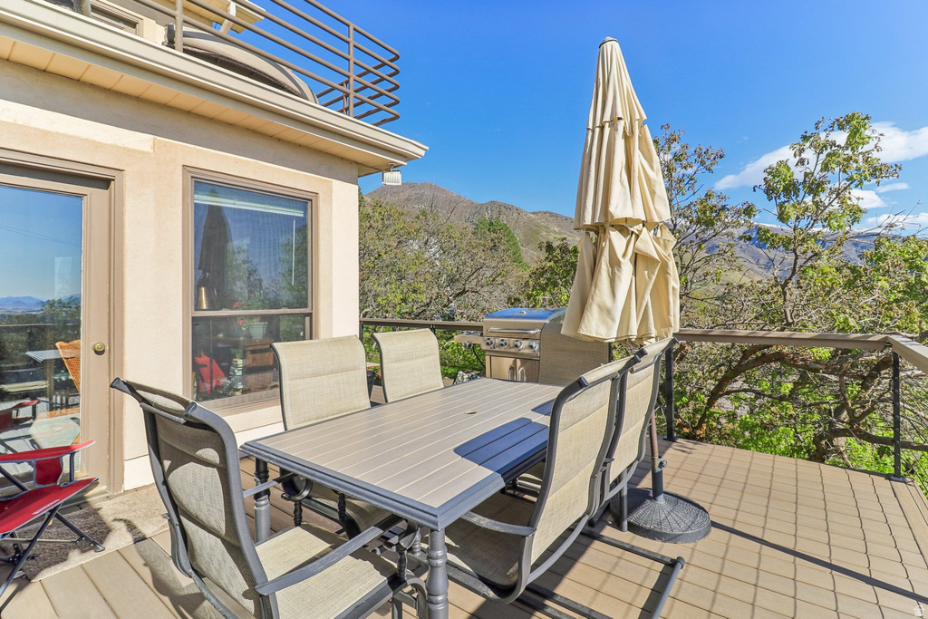 2686 E BONNEVILLE TERRACE DR South Ogden, UT 84403